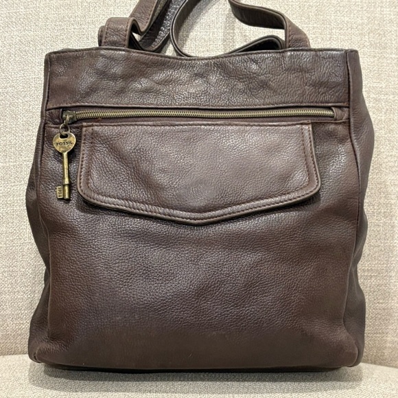 FOSSIL Vintage Brown Leather Shoulder Bag Purse Key Minimalist Neutral Boho - Picture 2 of 16